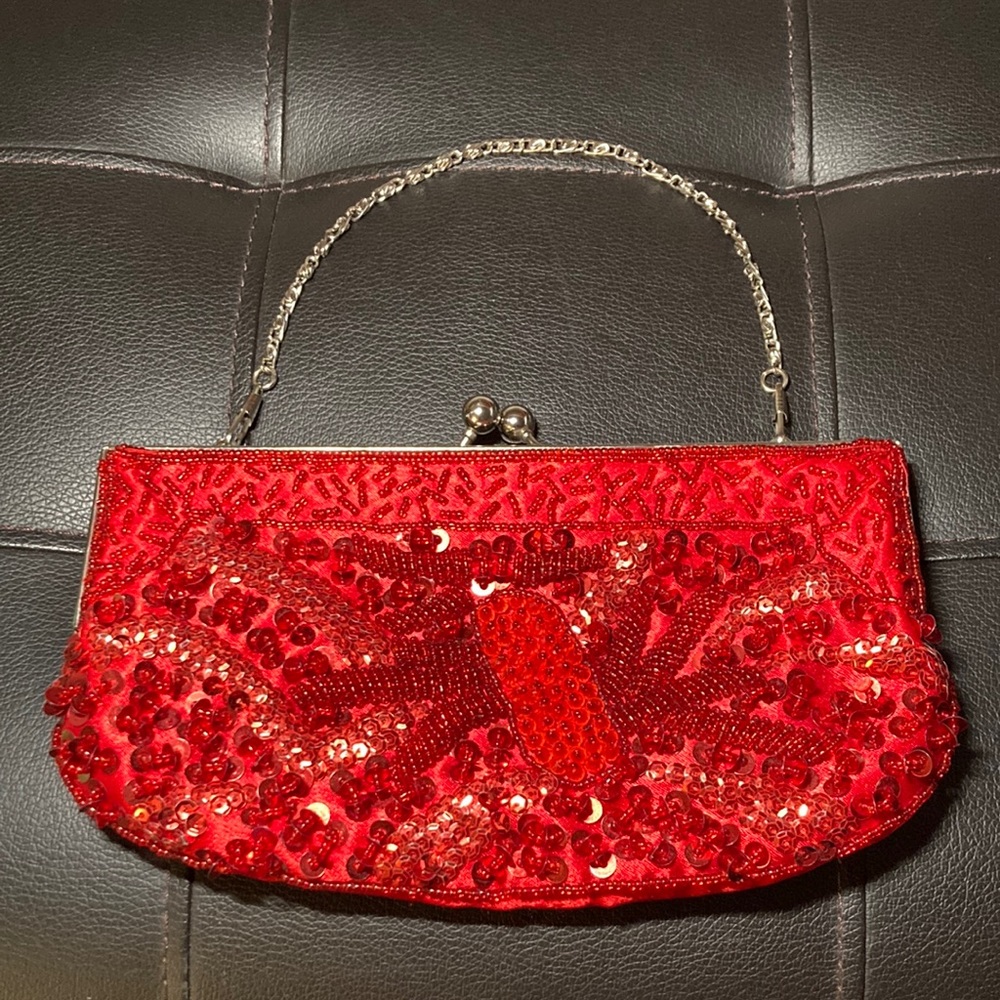 Bijoux Terner Hand Beaded Clutch Purse